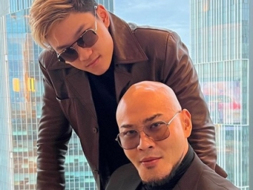   Demi Ini Deddy Corbuzier Minta Azka Tiru Tanda Tangannya