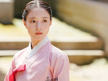 Lee Se Young Ungkap Caranya Naikan Badan 7 Kg Demi Peran Sung Deok Im di 'The Red Sleeve'