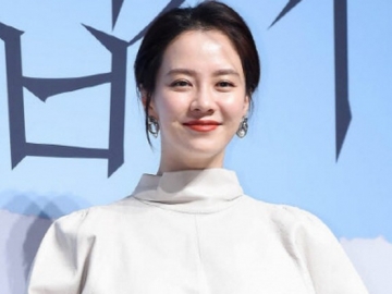 Peringati Debut Anniversary, Song Ji Hyo Berikan Donasi Briket Batubara