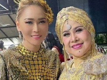 Elvy Sukaesih Bantah Punya Masalah Dengan Inul Daratista