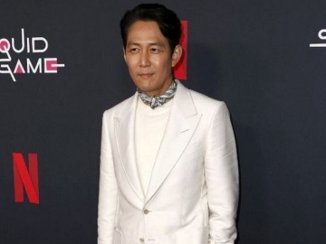 Lee Jung Jae Berbagi Pemikiran Tentang Nominasi di SAG Awards dan Kemenangan Oh Young Soo