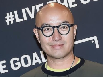 7 Potret Hong Suk Chun, Aktor Yang Ngaku Gay Hingga Pernah Ajak Kim Sook Pura-pura Nikah