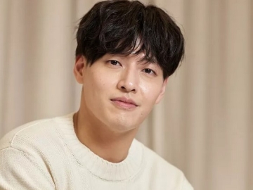 Kang Ha Neul Bicara Penampilan Bedanya dengan Rambut Jambrik di 'Pirates 2' dan Puji Han Hyo Joo