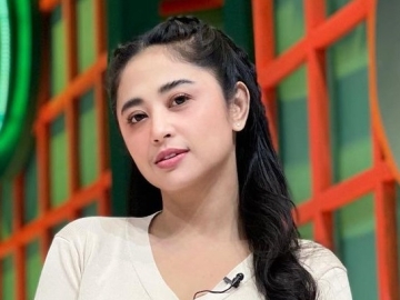Dewi Persik Tuai Sambutan Hangat Usai 'Emosi' Nyeplos Hal Ini di Hadapan Mertua Vanessa