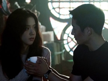 Manjakan Fans, 'Snowdrop' Jisoo-Jung Hae In Akan Tayangkan 2 Episode Terakhir Dalam Sehari