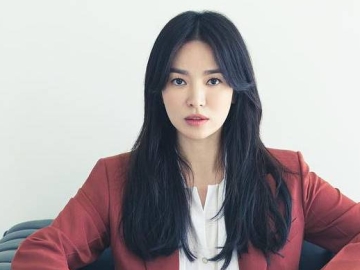 Song Hye Kyo Pamer Foto Naskah 'The Glory', Isyaratkan Bersiap Syuting Drama Baru 