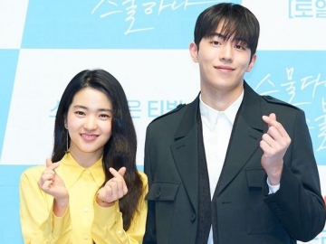 Kim Tae Ri-Nam Joo Hyuk Bicara Chemistry Hingga Persiapan untuk Peran di 'Twenty Five, Twenty One'