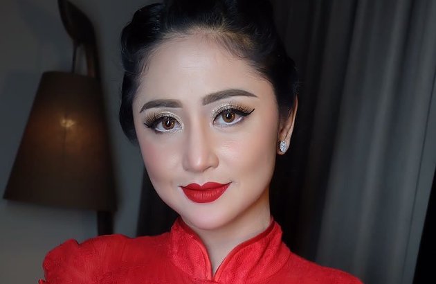 Dewi Persik Dewi Persik