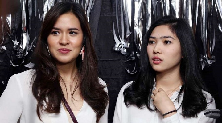 Foto: Raisa dan Isyana Sarasvati Tak Tahu Lagu Ayu Ting Ting, Netizen Nyinyir