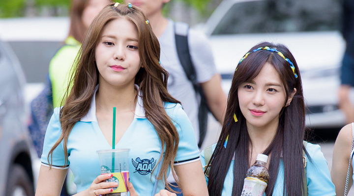 Mina dan Hyejeong AOA