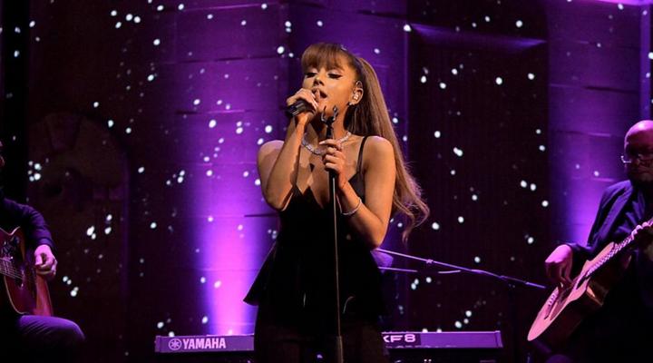 Foto: Banjir Twitter Seleb Dunia Berduka Cita Untuk Korban Ledakan di Konser Ariana Grande