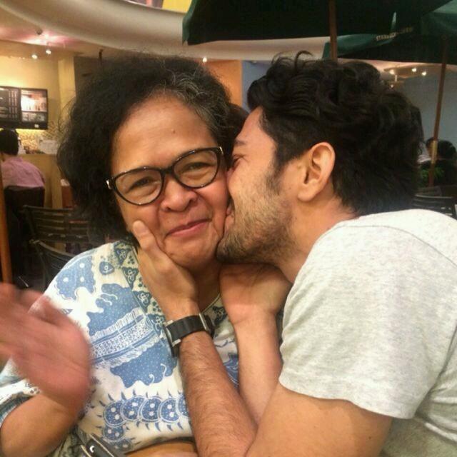 Hasil gambar untuk ibu reza rahadian