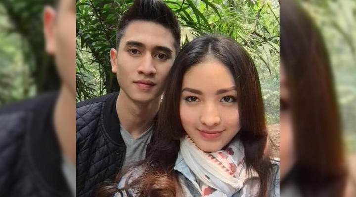 Pakai Baju Pengantin Verrell Bramasta Natasha Wilona 