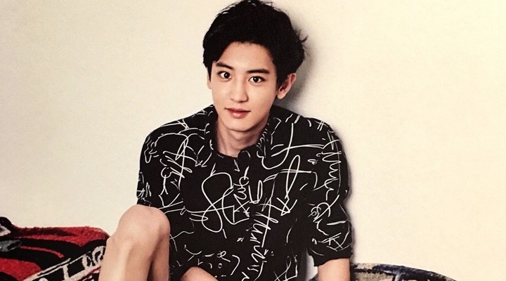 Foto Selfie Bareng Fans, Chanyeol EXO Punya Tato Baru?