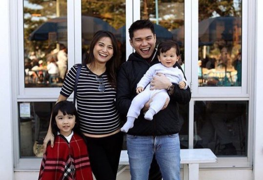 FOTO : Pamer Perut Buncit, Acha Septriasa Bumil Cantik 