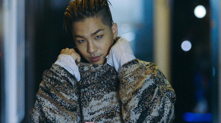 Foto: Pamer Rambut Baru Jelang Comeback, Taeyang Big Bang Ganteng Maksimal
