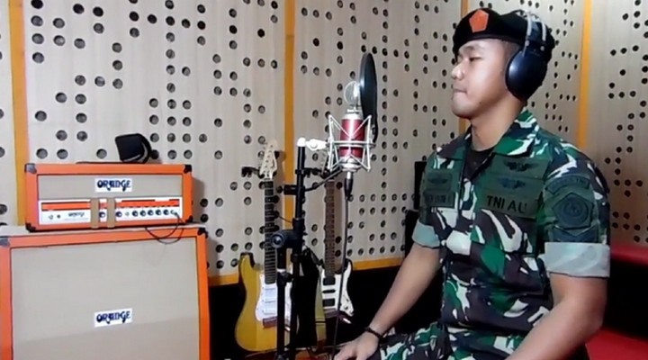 Super Keren, Gubahan Lagu 'Despacito' Versi Anggota TNI ...