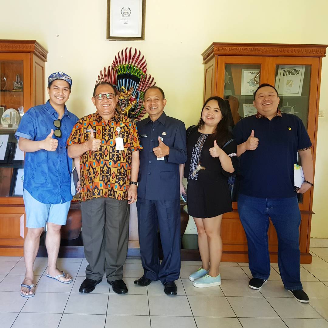  Bersama Pejabat Bali