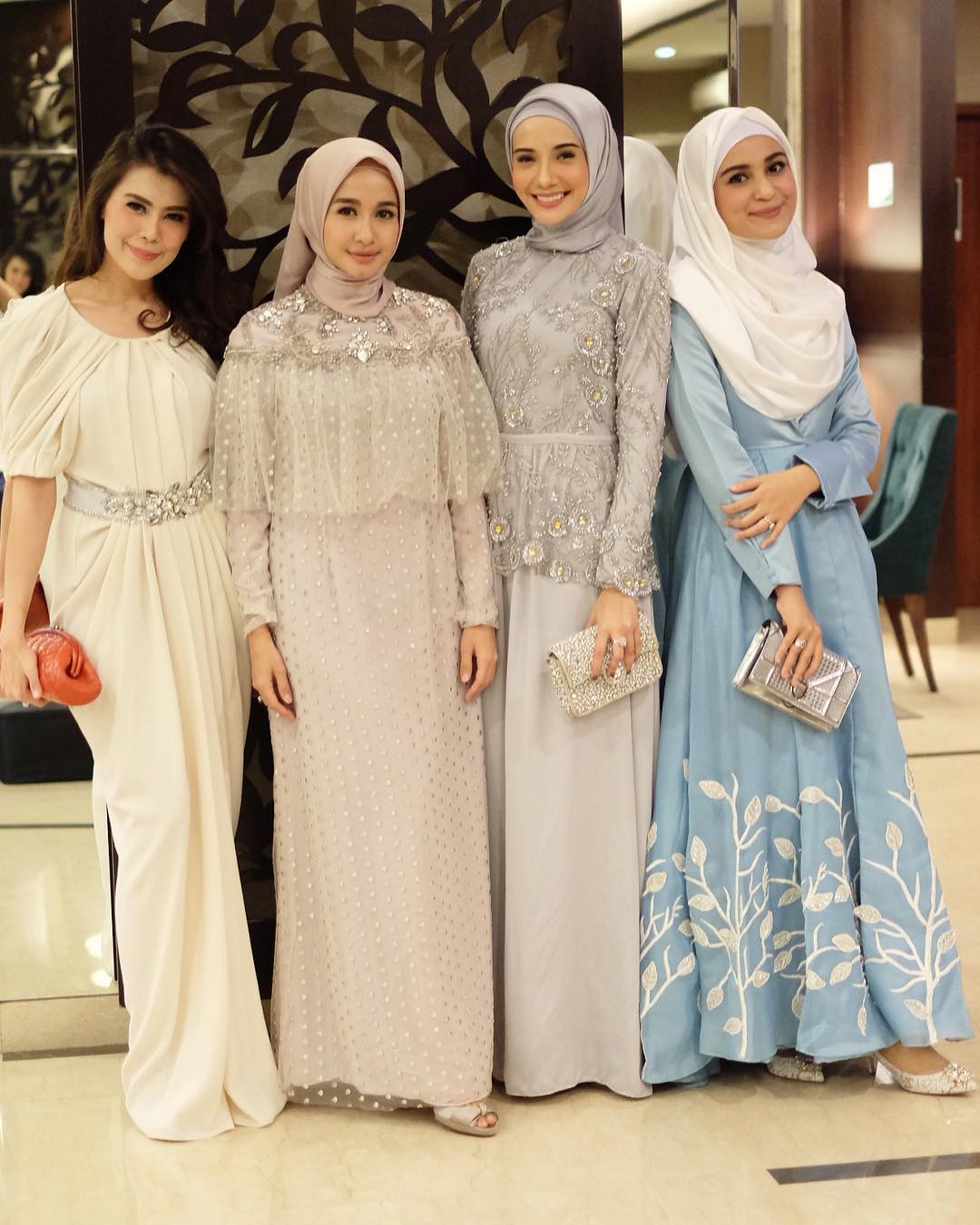 Shireen Sungkar  dan Sahabat Artis