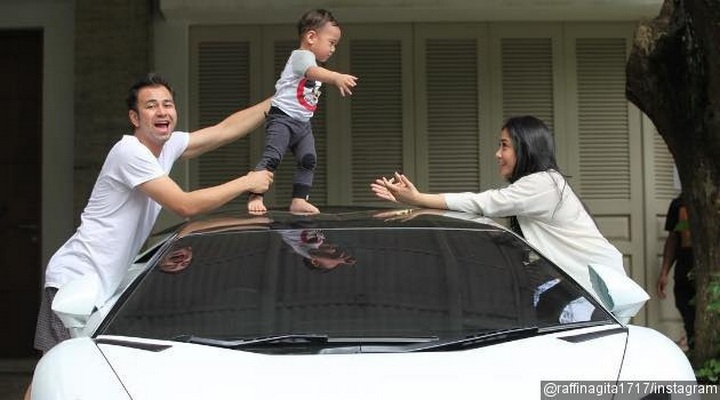 Raffi Ahmad & Syahrini Juga Masuk Daftar Artis Menunggak 