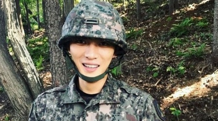 Foto: Pakai Seragam Militer Untuk Syuting 'Manhole', Jaejoong JYJ 'Nostalgia' di IG