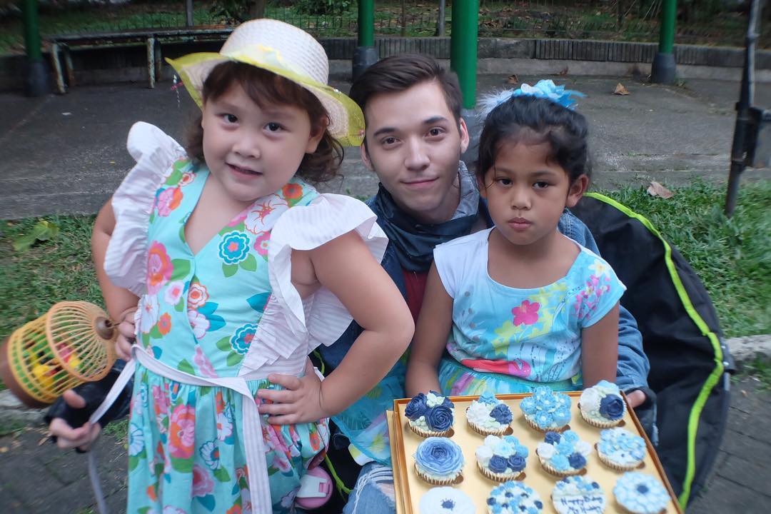 Celine Evangelista & Stefan William Bangun Keluarga Harmonis