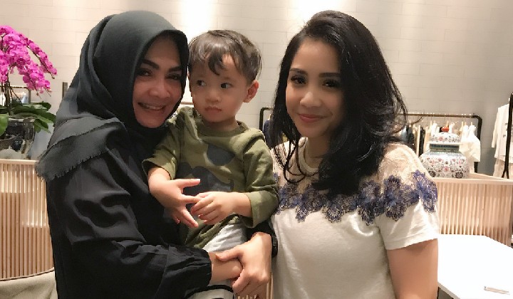 Pakai Gelang  Tali Harga Jutaan Ibu Nagita  Slavina  Bikin Geger