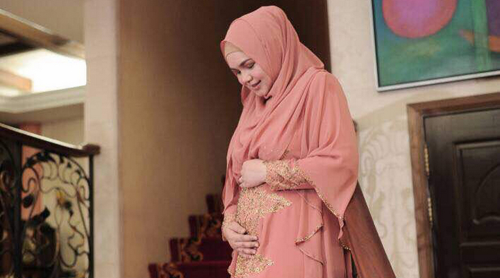 Foto: Kabar Gembira, Siti Nurhaliza Umumkan Hamil Empat Bulan Setelah 11 Tahun Menikah