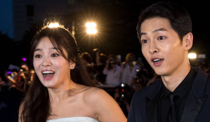 Foto: Song Hye Kyo & Keluarga Song Joong Ki Dikabarkan Telah Tiba di Lokasi Pernikahan