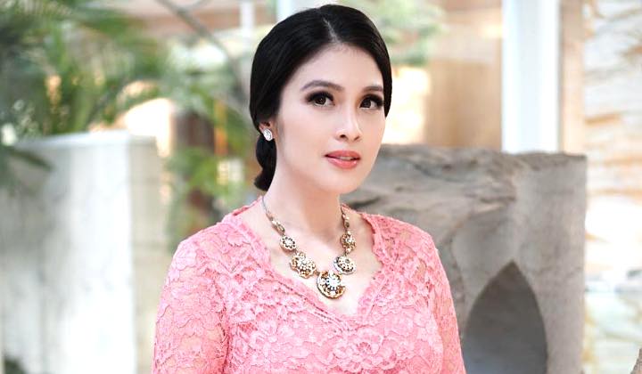Foto: Seksi Tanpa Pakaian Terbuka, Sandra Dewi Panen Pujian Saat Foto Kehamilan