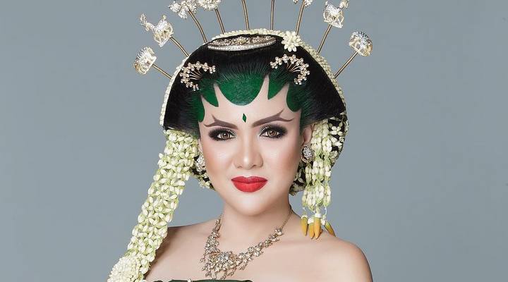Ngunduh Mantu 6 Potret Riasan Vicky Shu Ini Buat Publik 