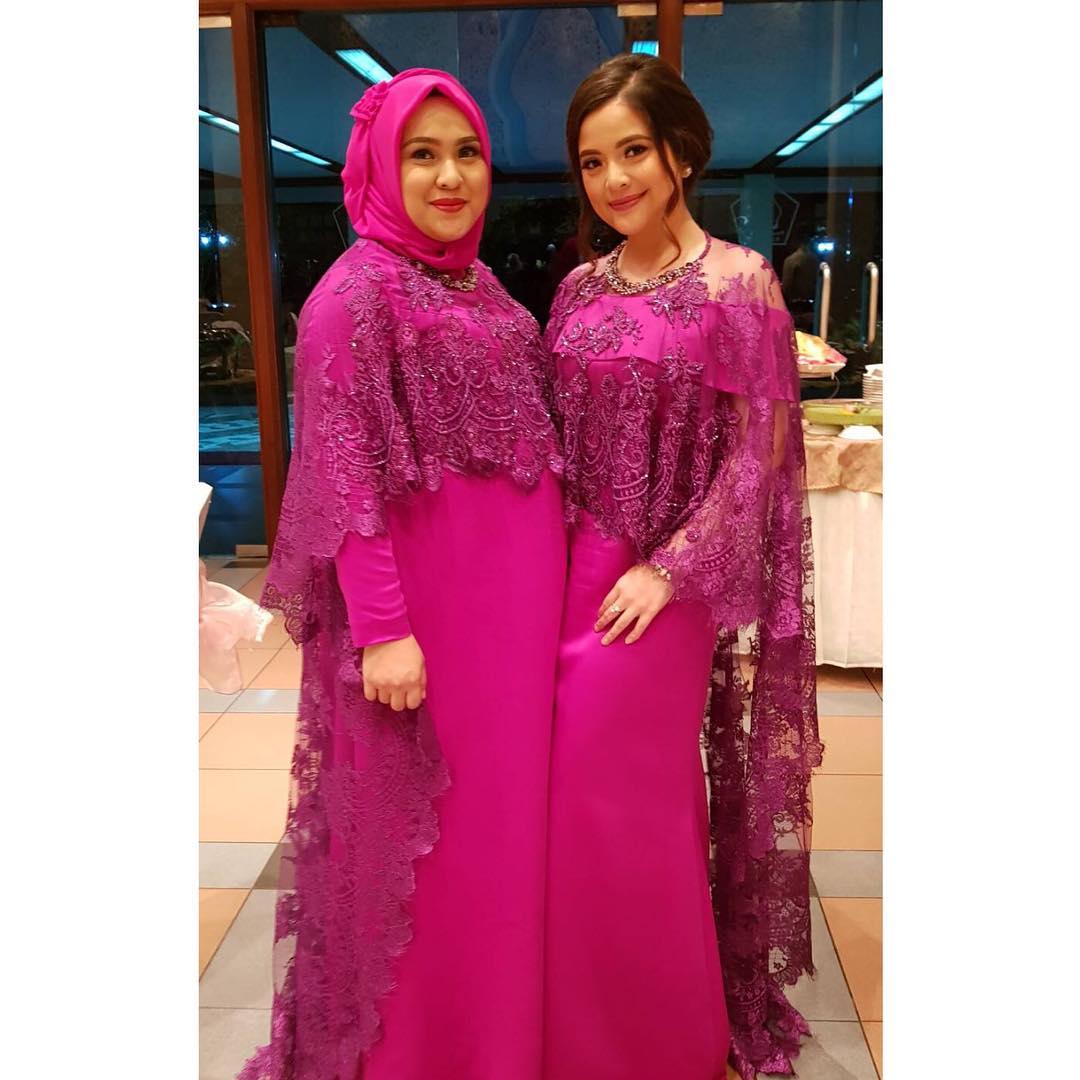 FOTO Cantiknya Tasya  Kamila  Kenakan Kebaya  Kembar dengan 
