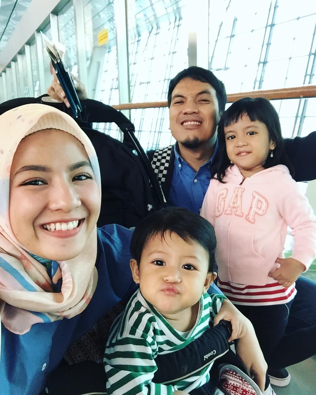 FOTO: Serunya Quality Time Bareng Keluarga Natasha Rizki 