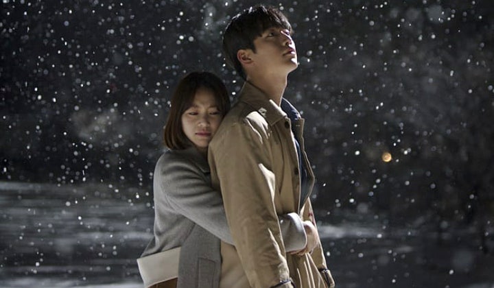 Foto: Intip Romantisnya Seo Kang Joon & Gong Seung Yeon di Teaser Foto Adegan Drama ‘Are You Human Too?'