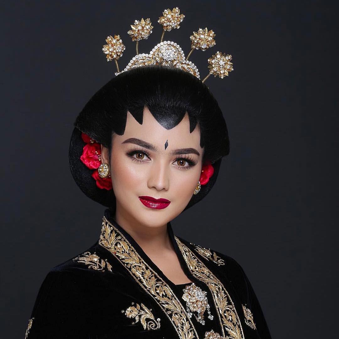 FOTO Beda Banget Ayunya Citra Kirana Saat Jadi Manten  