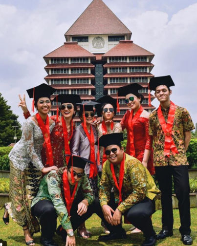FOTO Pesona Anggun nan Cantik Febby Rastanty Kala Wisuda FOTO Pesona Anggun nan Cantik Febby Rastanty Kala Wisuda