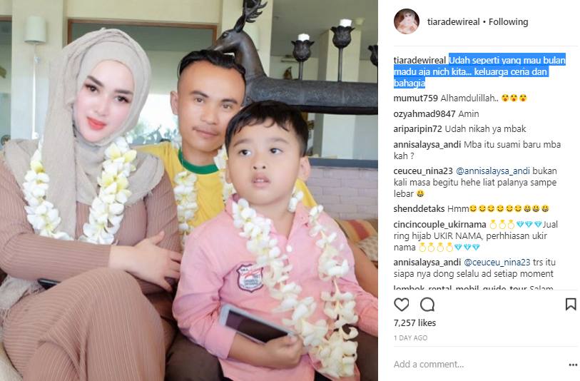 Tiara Dewi dan Suami Baru?