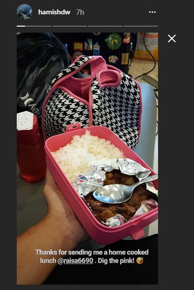 Reaksi Hamish Daud Dibawakan Bekal Makan Serba Pink Oleh Raisa