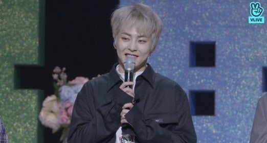 Xiumin di Showcase Comeback EXO-CBX