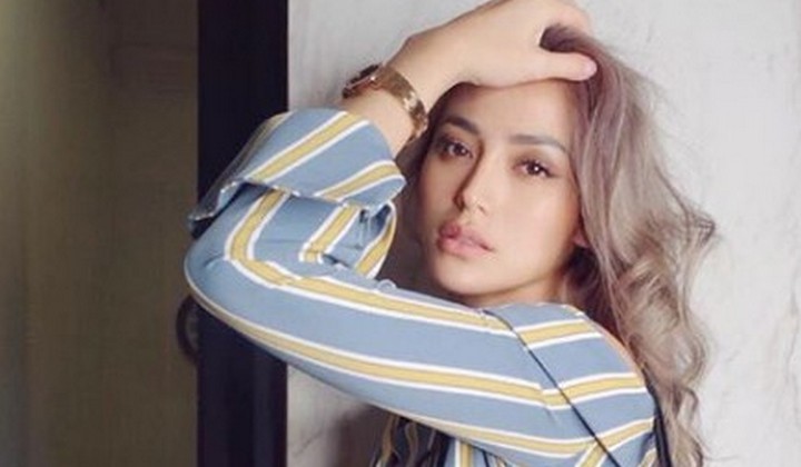 Pamer Lekuk Tubuh Hingga Warna Rambut Baru Jessica Pamer Lekuk Tubuh Hingga Warna Rambut Baru Jessica