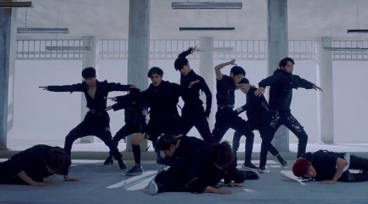 Foto: Baru Rilis, 'Light' Wanna One Berhasil Taklukkan Chart Real-Time Korea