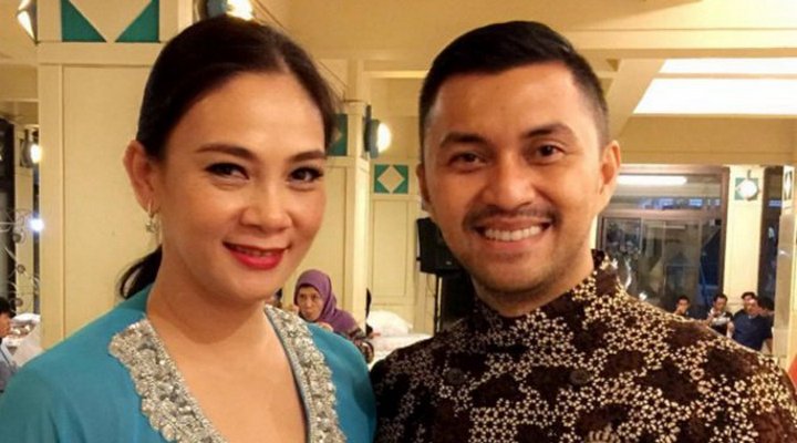 Foto: Kenang 19 Tahun Pernikahan, Dian Nitami Unggah Foto Lawas dengan Anjasmara