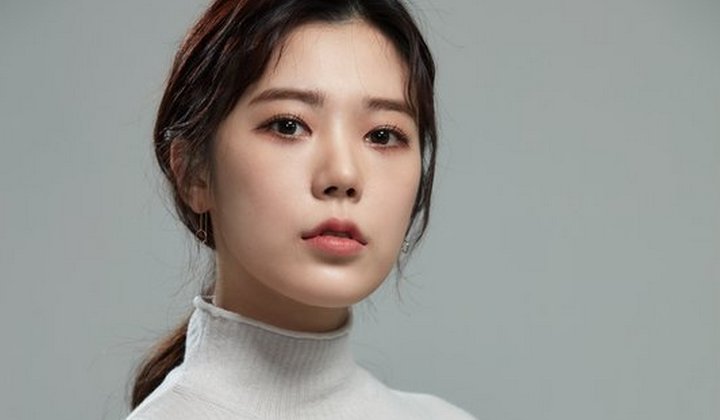Berkarir dengan Agensi dan Nama Baru, Lizzy Mantan Member ... - Kanal247.com