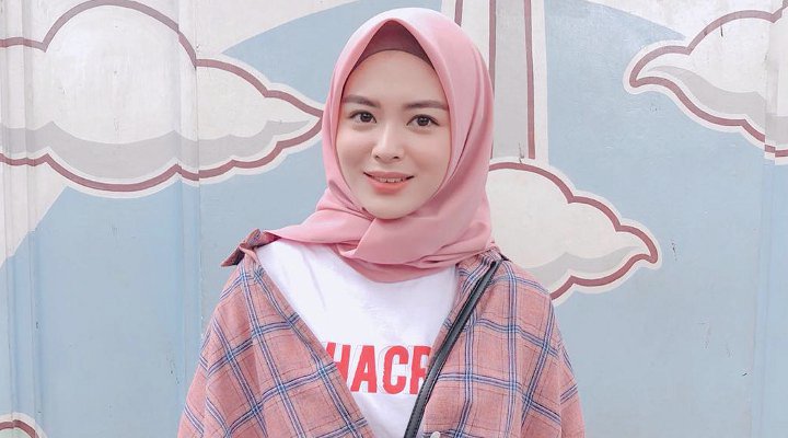 Hijab Motif dengan Hanbok