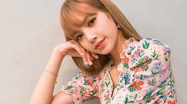 Disambut Meriah Saat Acara Fansign Di Thailand Lisa Black Pink