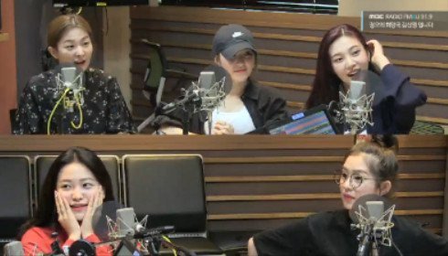 Penampilan Red Velvet di Acara Radio Kim Shin Young