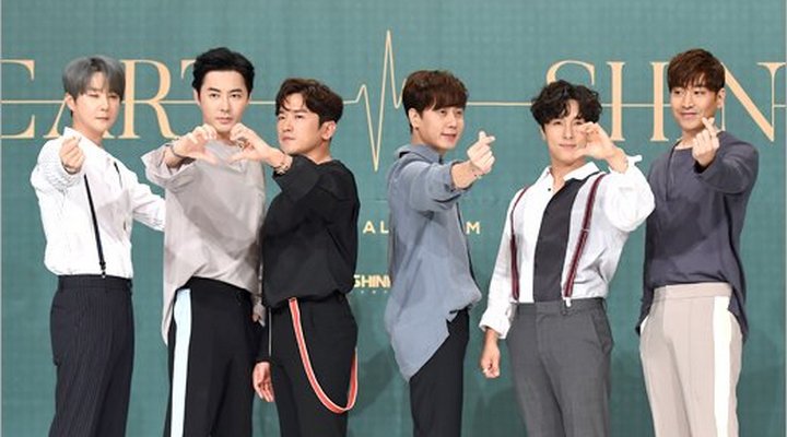Foto: Awet Hingga Jadi Idol Grup Selama 20 Tahun, Shinhwa Ucapkan Terima Kasih Pada Penggemar Setia