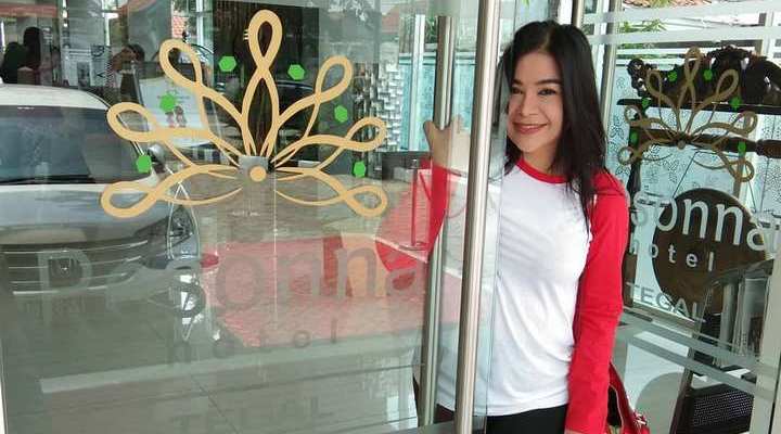 Foto: Diisukan Pisah Ranjang, Ini Jawaban Annisa Bahar