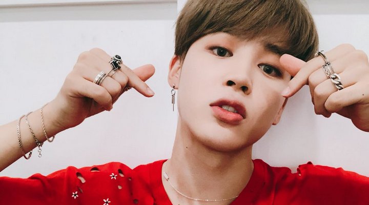 Jimin BTS Tampil dengan Warna Rambut Baru Saat Konser di Jimin BTS Tampil dengan Warna Rambut Baru Saat Konser di