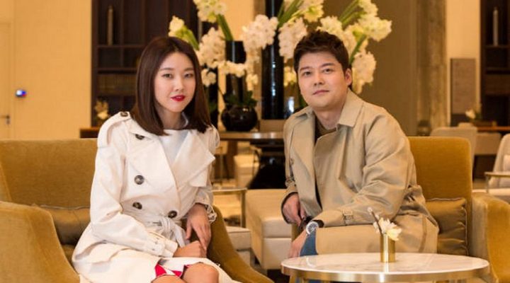 Foto: Romantis, Intip Manisnya Momen Saat Jun Hyun Moo & Han Hye Jin Saling Tukar Pujian di MGA 2018